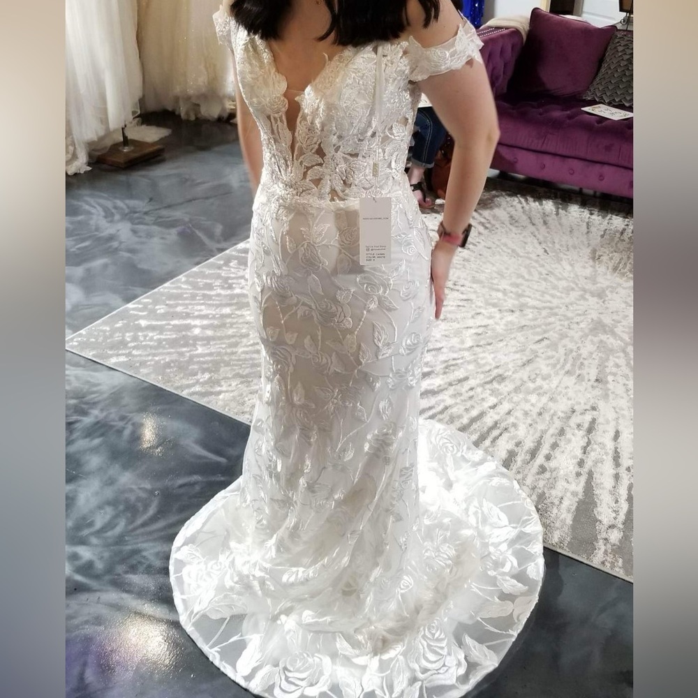 Wedding dress !!